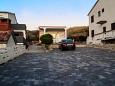 Parking lot - Apartments 4133 Parking lot Metajna (Pag) - Accommodation 4133 - Apartments with sandy beach.