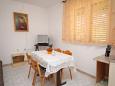 Dining room Vlašići, Dining room u smještaju tipa studio-apartment, dopusteni kucni ljubimci i WIFI.