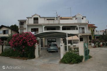 Property - Apartments 4217 Property Brodarica (Šibenik) - Accommodation 4217 - Apartments near sea with pebble beach.