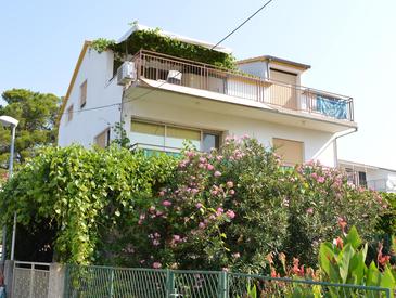Property - Apartments 4233 Property Vodice (Vodice) - Accommodation 4233 - Apartments near sea with pebble beach.