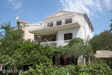 Property - Apartments 4257 Property Žaborić (Šibenik) - Accommodation 4257 - Apartments near sea with pebble beach.