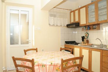 Dining room Račišće, Dining room u smještaju tipa apartment, dopusteni kucni ljubimci i WIFI.
