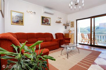 Living room Tri Žala, Living room u smještaju tipa apartment, dostupna klima i WIFI.