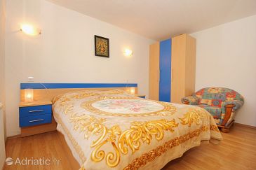 Bedroom 1 Lumbarda, Bedroom 1 u smještaju tipa room, dopusteni kucni ljubimci i WIFI.