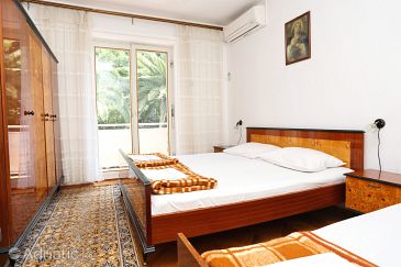 Bedroom Trpanj, Bedroom u smještaju tipa room, dostupna klima.