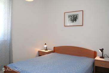 Bedroom Orebić, Bedroom u smještaju tipa room, dostupna klima i WIFI.