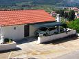 Parking lot - Apartments 4595 Parking lot Jelsa (Hvar) - Accommodation 4595 - Apartments with pebble beach.