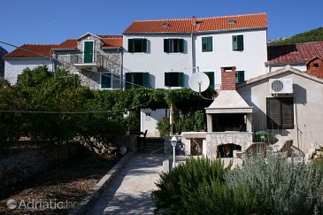 Property - Apartments 4659 Property Bol (Brač) - Accommodation 4659 - Apartments with pebble beach.