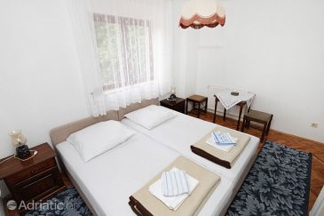 Bedroom Splitska, Bedroom u smještaju tipa room, dopusteni kucni ljubimci.