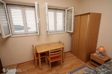 Dining room Dubrovnik, Dining room u smještaju tipa studio-apartment, dopusteni kucni ljubimci i WIFI.