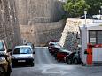 Parking lot - Rooms 4749 Parking lot Dubrovnik (Dubrovnik) - Accommodation 4749 - Rooms with pebble beach.