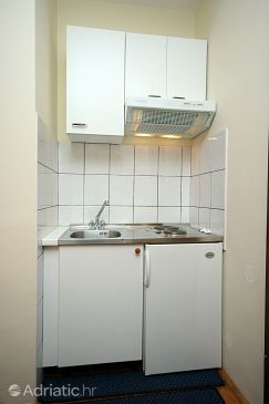 Kitchen Podgora, Kitchen u smještaju tipa studio-apartment, WIFI.