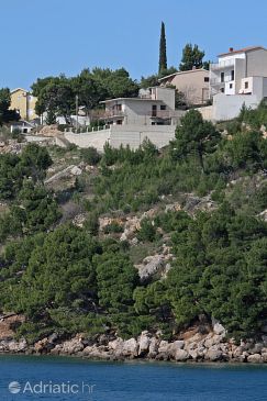 Property - Apartments 4834 Property Nemira (Omiš) - Accommodation 4834 - Apartments near sea with pebble beach.