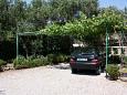 Parking lot - Rooms 4995 Parking lot Barbat (Rab) - Accommodation 4995 - Rooms with sandy beach.