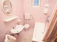 Bathroom 1 Palit, Bathroom 1 u smještaju tipa apartment, dopusteni kucni ljubimci i WIFI.