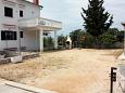 Parking lot - Apartments 5015 Parking lot Barbat (Rab) - Accommodation 5015 - Apartments with pebble beach.