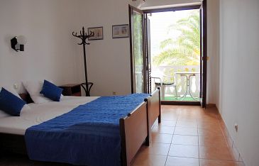 Bedroom Seget Vranjica, Bedroom u smještaju tipa room, dopusteni kucni ljubimci i WIFI.