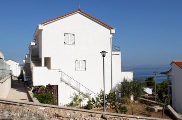 Property - Apartments 5163 Property Nečujam (Šolta) - Accommodation 5163 - Apartments with pebble beach.