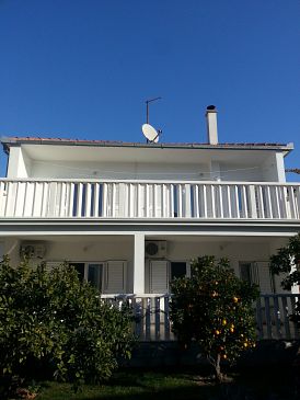 Property - Apartments 5199 Property Poljica (Trogir) - Accommodation 5199 - Apartments near sea with pebble beach.