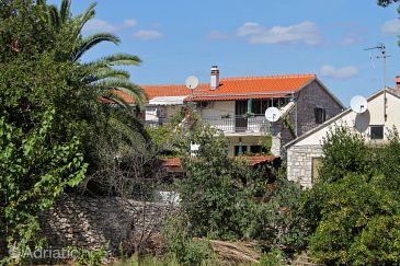Property - Apartments 5200 Property Sutivan (Brač) - Accommodation 5200 - Apartments near sea with pebble beach.