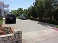 Parking lot - Apartments 5373 Parking lot Punat (Krk) - Accommodation 5373 - Apartments with pebble beach.