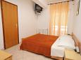 Bedroom Baška, Bedroom u smještaju tipa room, dopusteni kucni ljubimci i WIFI.