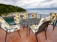 Terrace 1 Vrbnik, Terrace 1 u smještaju tipa house, s pogledom na more, dopusteni kucni ljubimci i WIFI.