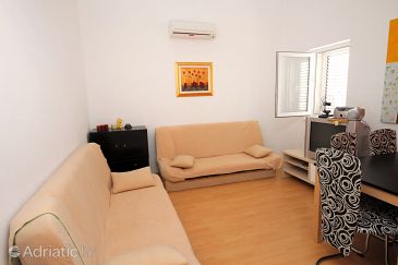 Apartment A-5505-a - Apartments Novi Vinodolski (Novi Vinodolski) - 5505