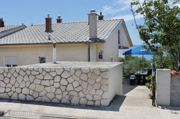 Property - Apartments 5506 Property Novi Vinodolski (Novi Vinodolski) - Accommodation 5506 - Apartments with pebble beach.