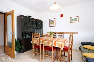 Dining room Novi Vinodolski, Dining room u smještaju tipa apartment, dostupna klima.