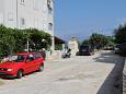 Parking lot - Apartments 5627 Parking lot Supetar (Brač) - Accommodation 5627 - Apartments with pebble beach.