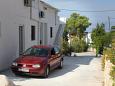 Parking lot - Apartments 5629 Parking lot Sutivan (Brač) - Accommodation 5629 - Apartments with pebble beach.