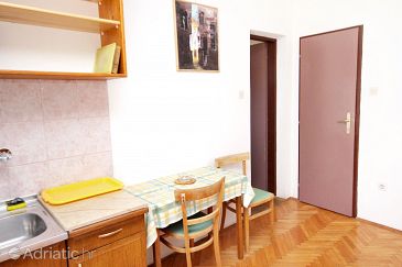 Dining room Sumartin, Dining room u smještaju tipa studio-apartment, WIFI.