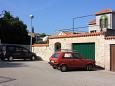 Parking lot - Apartments 5648 Parking lot Supetar (Brač) - Accommodation 5648 - Apartments with pebble beach.