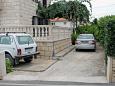 Parking lot - Apartments 5676 Parking lot Supetar (Brač) - Accommodation 5676 - Apartments with pebble beach.