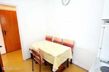 Dining room Mudri Dolac, Dining room u smještaju tipa apartment.