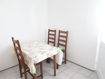 Dining room Bibinje, Dining room u smještaju tipa studio-apartment, WIFI.
