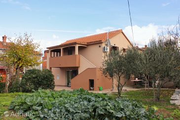 Property - Apartments 5930 Property Nin (Zadar) - Accommodation 5930 - Apartments near sea with sandy beach.