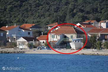 Property - Apartments 5980 Property Vinišće (Trogir) - Accommodation 5980 - Apartments near sea with pebble beach.