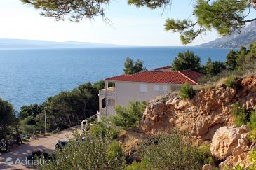 Property - Apartments 6006 Property Brela (Makarska) - Accommodation 6006 - Apartments near sea with pebble beach.