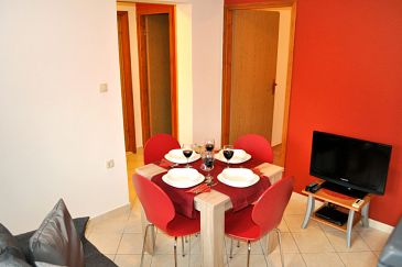 Dining room Okrug Gornji, Dining room u smještaju tipa apartment, dostupna klima i WIFI.