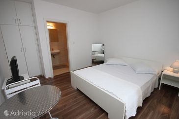 Bedroom Pakoštane, Bedroom u smještaju tipa room.