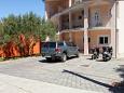 Parking lot - Apartments 6215 Parking lot Tkon (Pašman) - Accommodation 6215 - Apartments near sea with sandy beach.