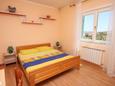Bedroom 1 Tkon, Bedroom 1 u smještaju tipa apartment, WIFI.