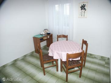 Dining room Mirca, Dining room u smještaju tipa apartment.