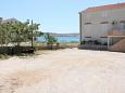 Parking lot - Apartments 6359 Parking lot Vidalići (Pag) - Accommodation 6359 - Apartments near sea with pebble beach.