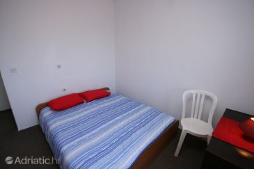 Bedroom Povljana, Bedroom u smještaju tipa room, dopusteni kucni ljubimci.