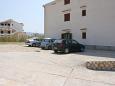 Parking lot - Apartments 6472 Parking lot Kustići (Pag) - Accommodation 6472 - Apartments near sea with pebble beach.
