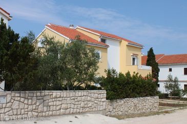 Property - Apartments 6550 Property Novalja (Pag) - Accommodation 6550 - Apartments with pebble beach.