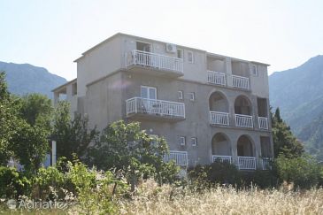 Property - Apartments 6724 Property Gradac (Makarska) - Accommodation 6724 - Apartments with pebble beach.